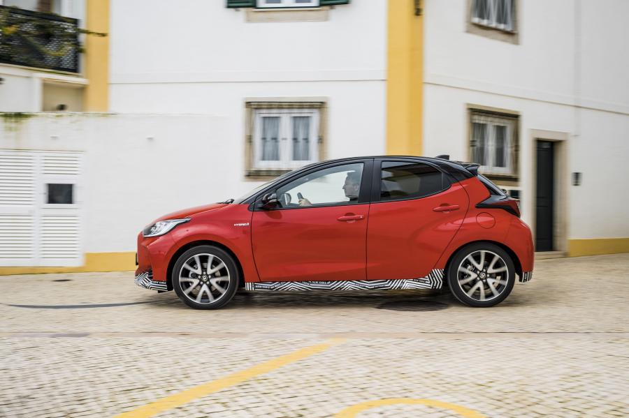  Toyota Yaris Hybrid 2020 года  (WW) (фото 74 из 111)